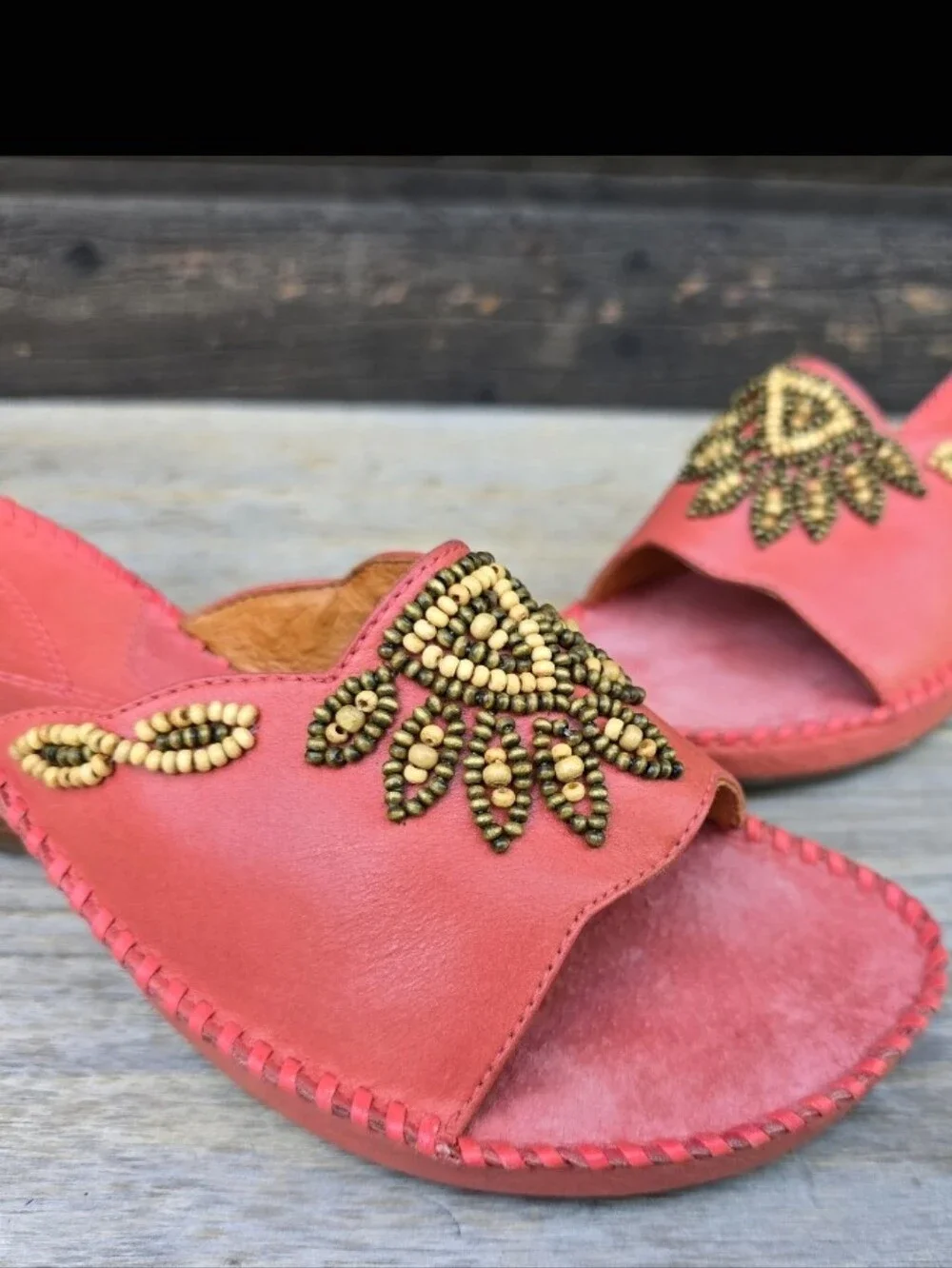 Clarks Artisan NEW Empress Y2K Coastal Boho Coral Beaded Wedge Slide Sandals 7M